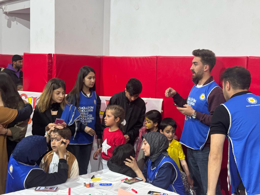 Muradiye’de 23 Nisan Coşkusu